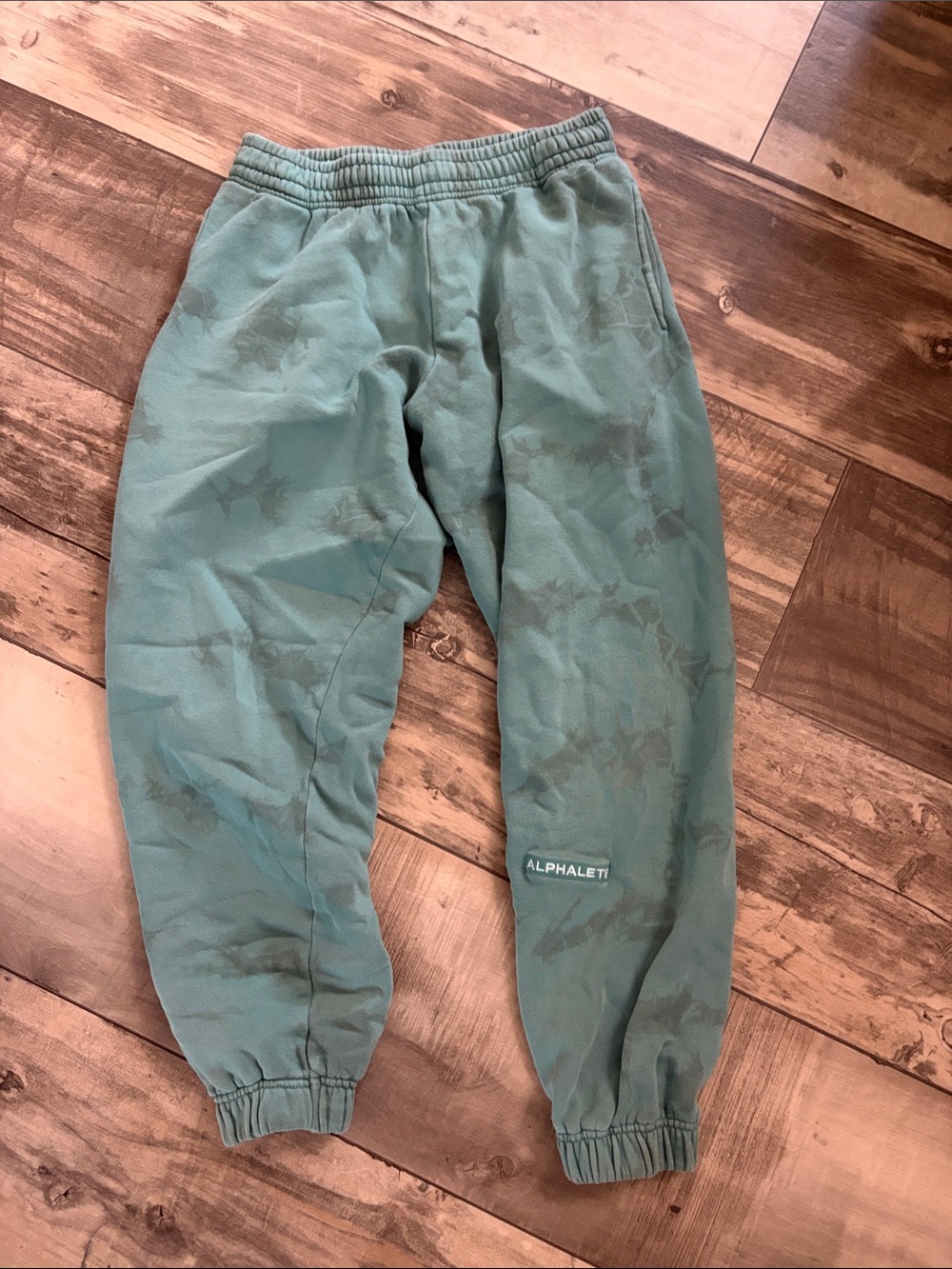 Alphalete Joggers Size Medium